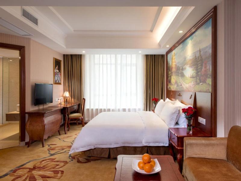Vienna Hotel Puning South Huancheng Road High-Speed Train Station Exterior foto